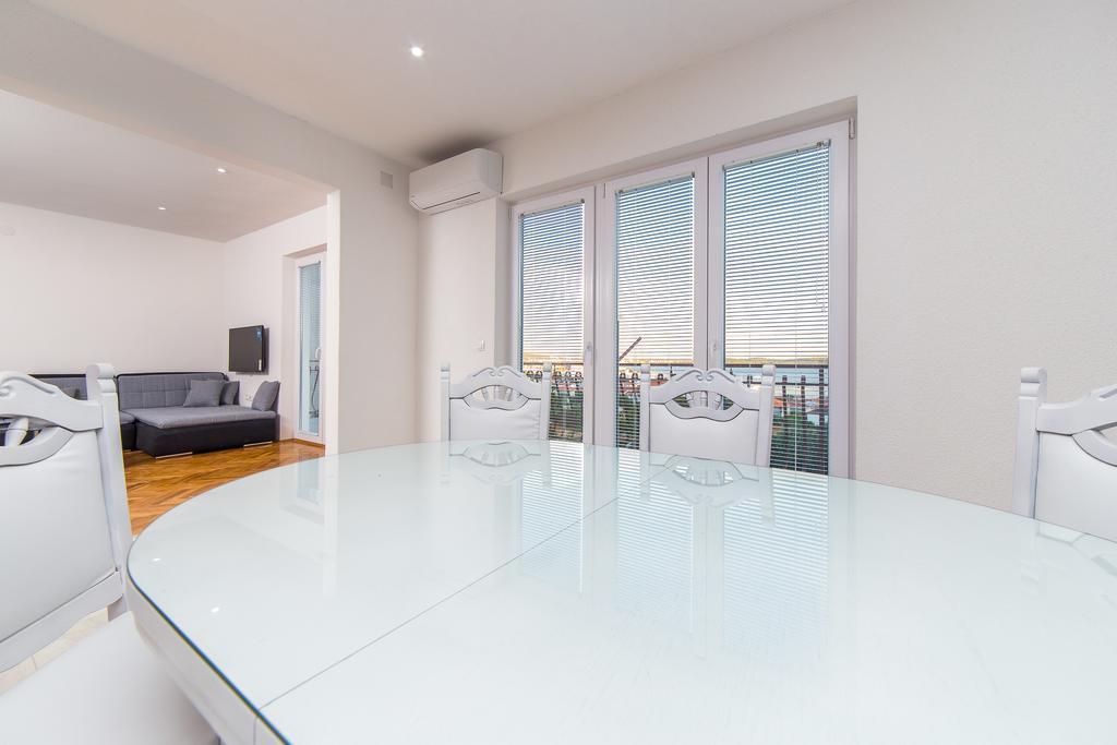 Apartment Drazena Trogir Exterior photo