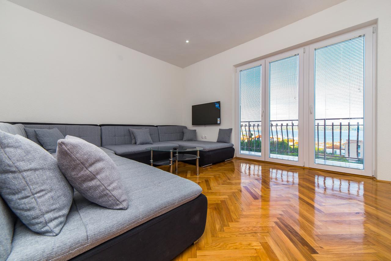 Apartment Drazena Trogir Exterior photo